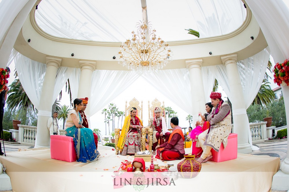 mandap-indian-wedding-ceremony