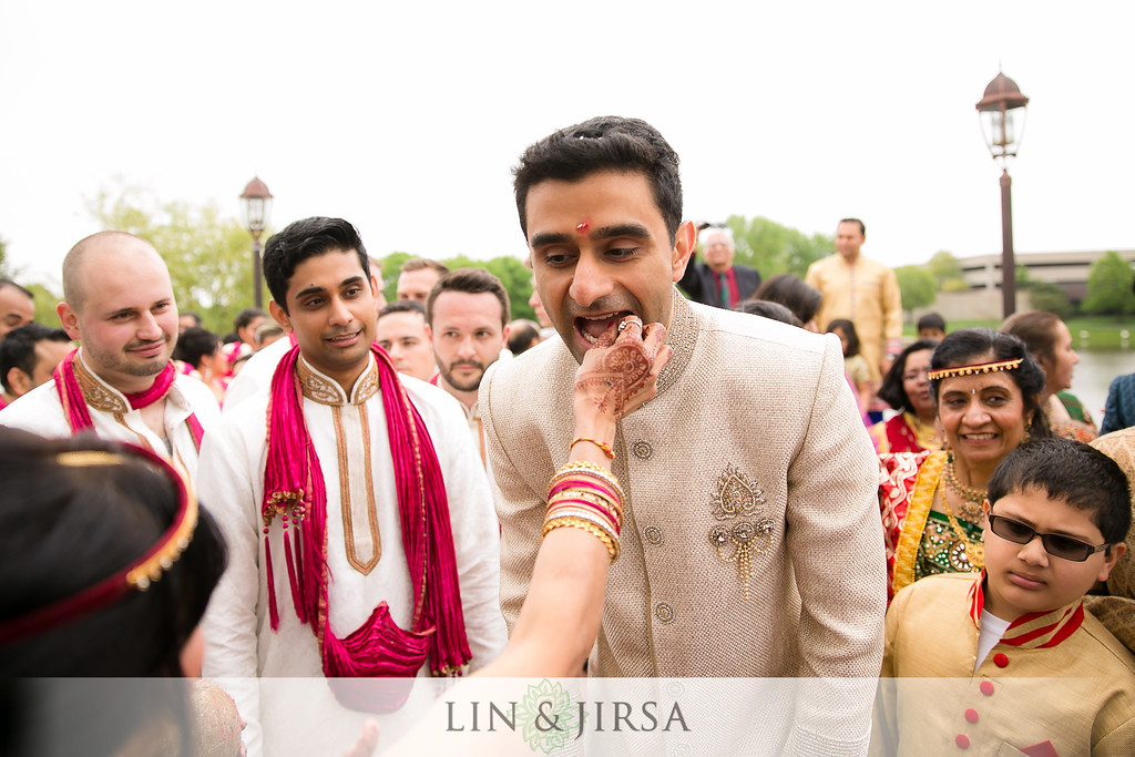 Milni Ceremony Indian Wedding Tradition